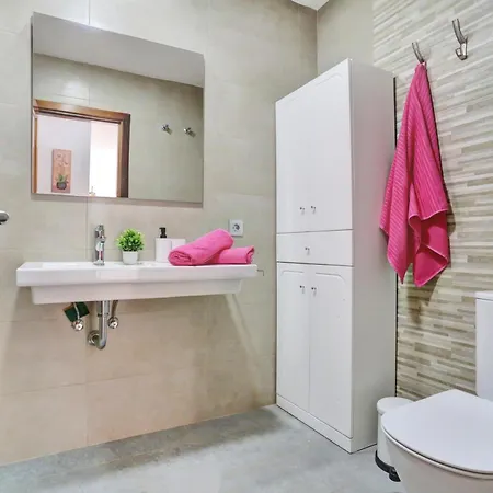 Georgina Holiday home