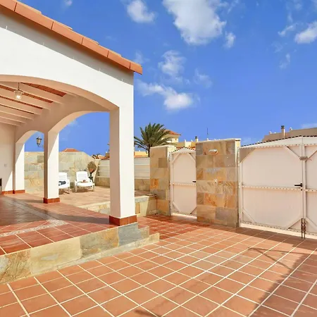 Georgina Holiday home